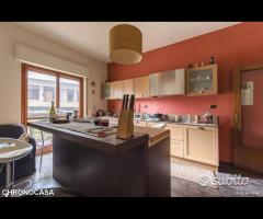 Via P. Castelli, quadrivani e posto auto - 17