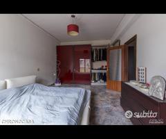 Via P. Castelli, quadrivani e posto auto - 28