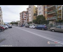 Via Pietro Castelli, ampio quadrivani