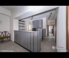 Via Pietro Castelli, ampio quadrivani