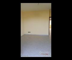 Mistretta,4vani, doppi servizi, posto auto,ottime - 8