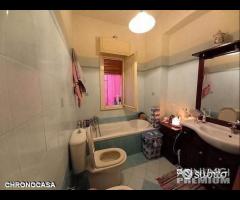 Svincolo gazzi,4 vani e servizi con posto auto - 15