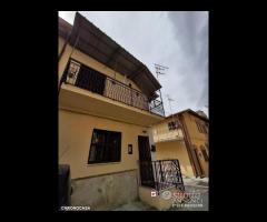 Casa Indipendente su due livelli pressi Viale