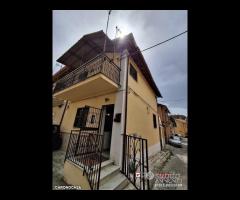 Casa Indipendente su due livelli pressi Viale