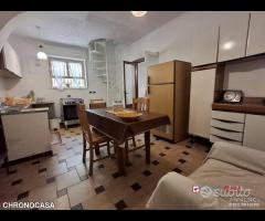 Casa Indipendente su due livelli pressi Viale - 26