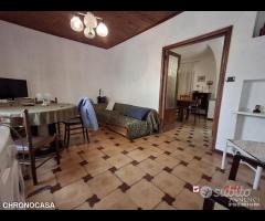 Casa Indipendente su due livelli pressi Viale - 28