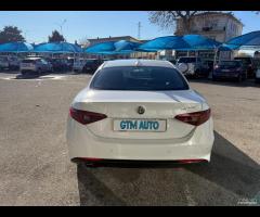 Alfa Romeo Giulia 2.2 Turbodiesel 150 CV - 6