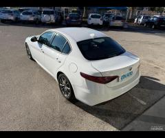 Alfa Romeo Giulia 2.2 Turbodiesel 150 CV - 7