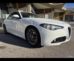 Alfa Romeo Giulia 2.2 Turbodiesel 150 CV - 9