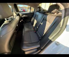 Alfa Romeo Giulia 2.2 Turbodiesel 150 CV - 11