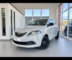 LANCIA YPSILON 1.0 FIREFLY HYBRID SILVER - 2021