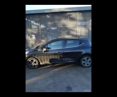 Renault Clio 1.5 Diesel 90 cv - Garanzia 12 Mesi - 7