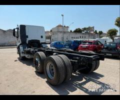 Stralis 310 telaio 3 assi 2* sollevabile