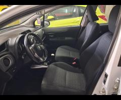 Toyota Yaris 1.0 benzina unico prop 2013 - 13