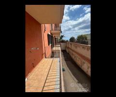 Appartamento piano terra con giardino a Giarre - 10