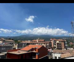 Appartamento ascensorato con garage a Giarre