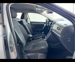 VOLKSWAGEN T- ROC STYLE - 2022 - 17