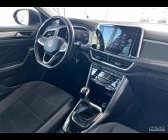 VOLKSWAGEN T- ROC STYLE - 2022 - 19