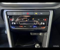 VOLKSWAGEN T- ROC STYLE - 2022 - 21