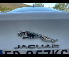 Jaguar XE 2.0 D 180 CV Portfolio - 12