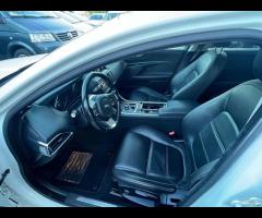Jaguar XE 2.0 D 180 CV Portfolio - 16