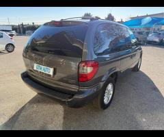 Chrysler Voyager Grand 2.8 CRD cat Limited Auto - 6