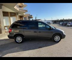 Chrysler Voyager Grand 2.8 CRD cat Limited Auto - 8