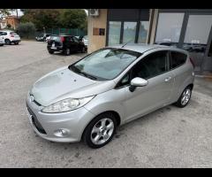 Ford Fiesta 1.4 TDCi 70CV 3 porte - Neopatentati