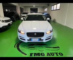 Jaguar XE 2.0 D 180 CV Portfolio - 12
