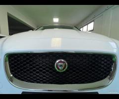 Jaguar XE 2.0 D 180 CV Portfolio - 14