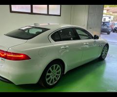 Jaguar XE 2.0 D 180 CV Portfolio - 19
