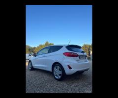 Ford Fiesta 1.0 benzina/hibryd 2021 autocarro