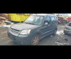 Ricambi Citroen Berlingò 1.6 D del 2006 motore 9HX