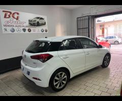 Hyundai i20 1.1 CRDi 5 porte Style optional - 4