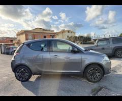 Lancia Ypsilon 1.0 FireFly 5 porte Hybrid Silver P - 7