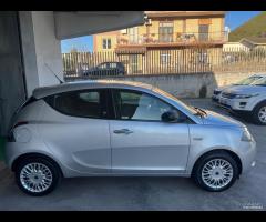 Lancia Ypsilon 1.2 69 CV 5 porte Silver - 8