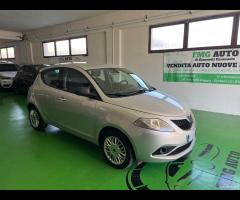 Lancia Ypsilon 1.2 69 CV 5 porte Silver - 12