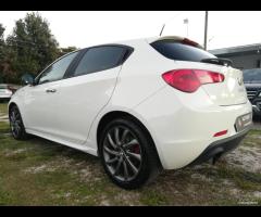 ALFA ROMEO - Giulietta - 1.4 Turbo 120 CV GPL Velo - 9
