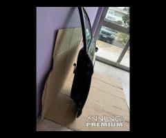 Portiera posteriore sinistra ford fiesta - 4