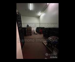 Capannone con piazzale ad Aci Catena