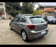 Polo 5p 1.0 tgi Comfortline 90cv - 6