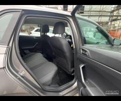Polo 5p 1.0 tgi Comfortline 90cv - 12