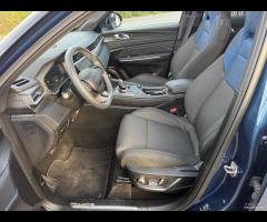 Lynk & Co 01 1.5 td phev PHEV HYBRID PLUG-IN