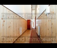 Casa singola con 2 terrazze e cortile a Riposto