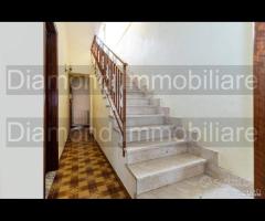 Casa singola con 2 terrazze e cortile a Riposto - 10