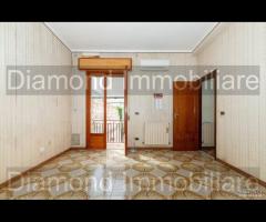 Casa singola con 2 terrazze e cortile a Riposto