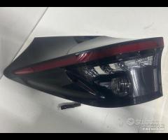 Fanale posteriore dx sx toyota yaris cross 2024 - 2