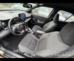 Toyota Yaris Cross 1.5 Hybrid 5p. E-CVT AWD-i Loun - 9