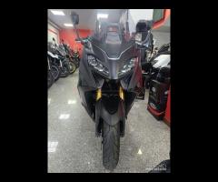 YAMAHA T-MAX 560 TECHMAX+PROMO CASCO+PERMUTE+ RATE