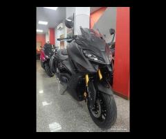 YAMAHA T-MAX 560 TECHMAX+PROMO CASCO+PERMUTE+ RATE